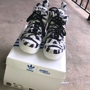 Jeremy Scott White tiger 🐯